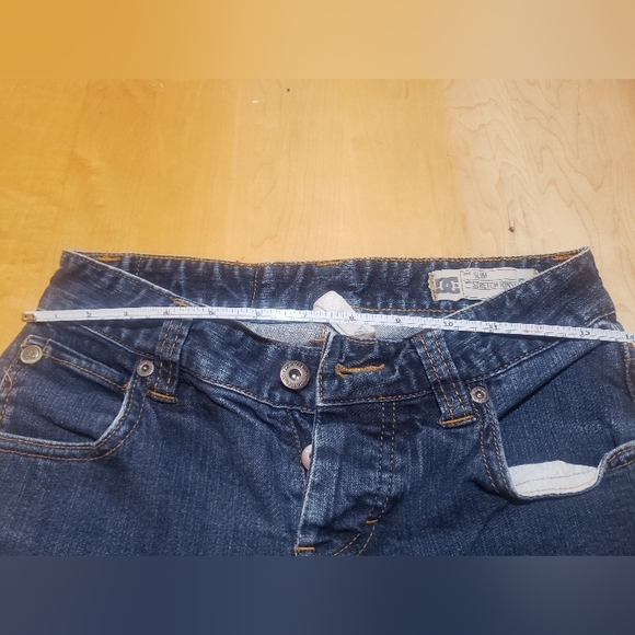 DC Slim Fit Dark Wash Button Up Jeans Size 26 - Picture 9 of 10